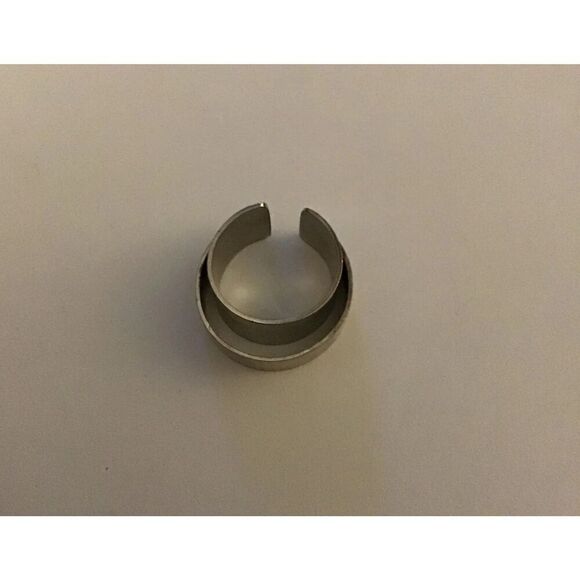 New~SOKO Jewelry Stainless Steel Double Ribbon Design Ring Sz 9 - Picture 4 of 5